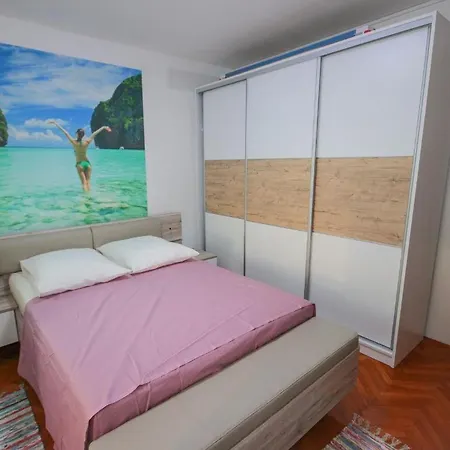 Marco Apartment *