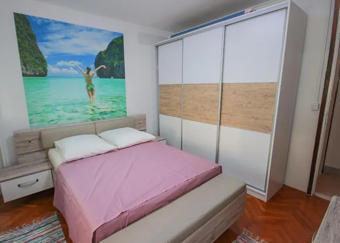 Marco Apartment *